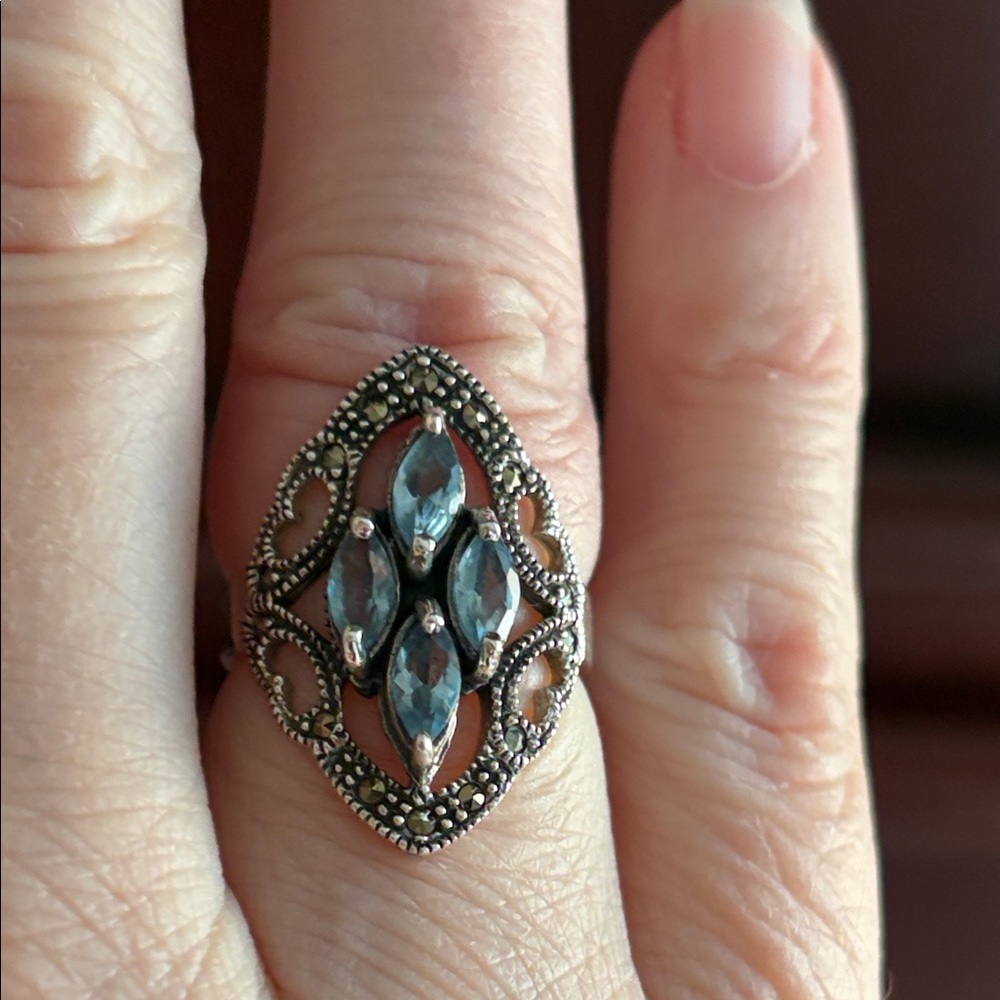 Vintage Sterling Silver Blue Topaz and Marcasite Ring #601 - Picture 5 of 7